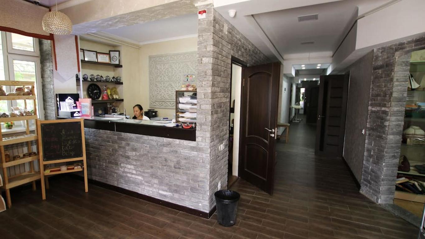 Apple Hostel Bishkek