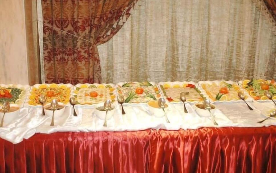 Buffet Photo