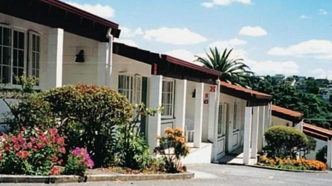 Browns Bay Olive Tree Motel & Apartment