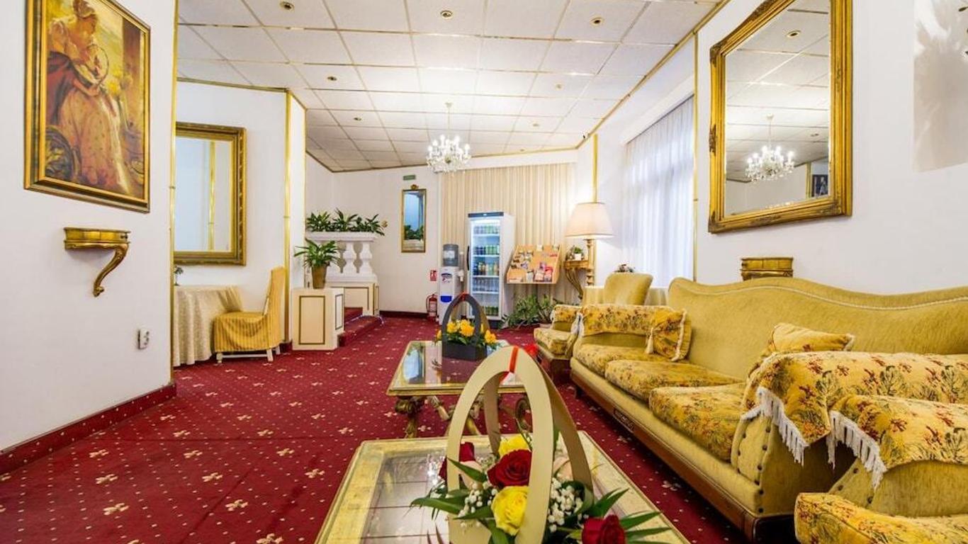 Hotel Carpati Imparatul Romanilor