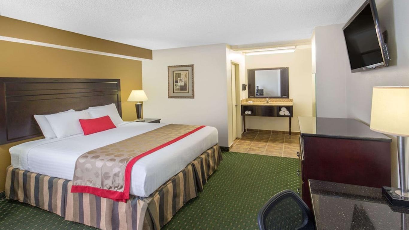 Ramada by Wyndham Ontario