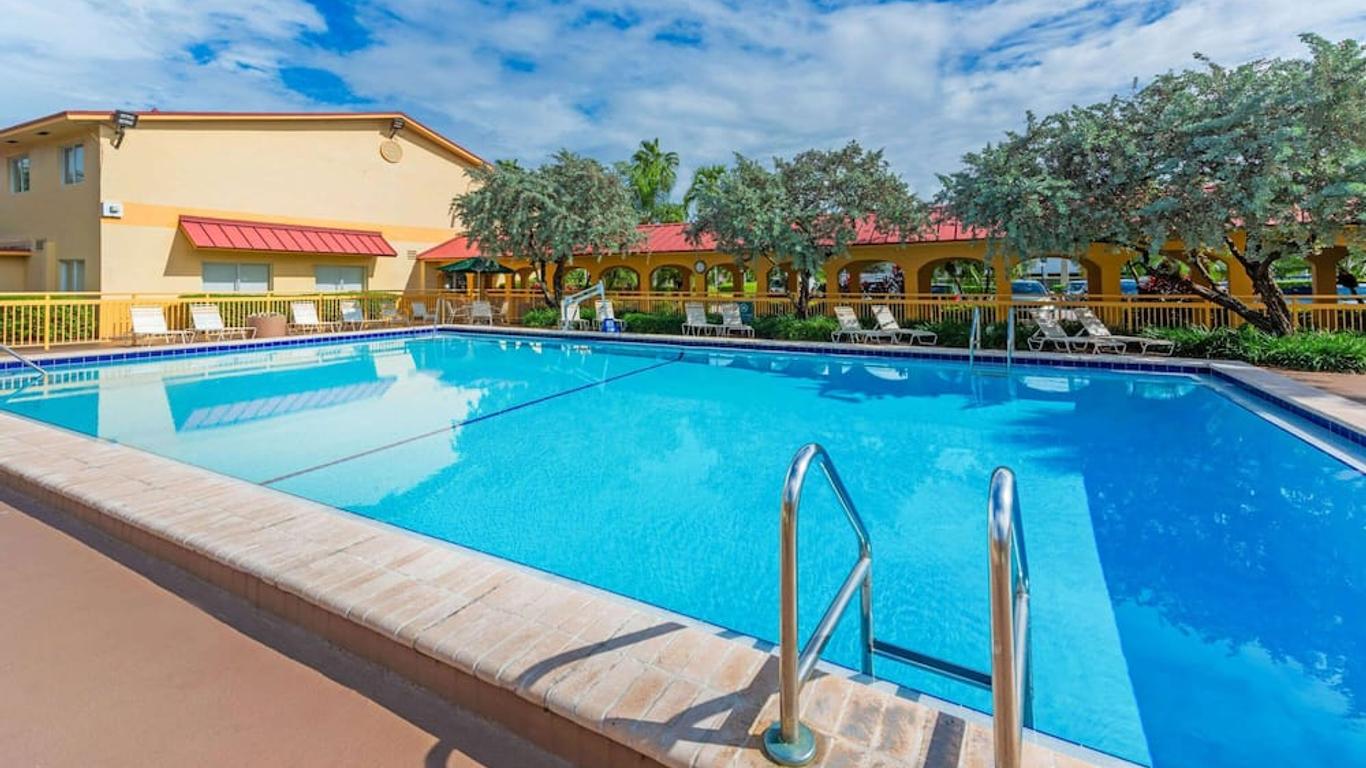 La Quinta by Wyndham Fort Lauderdale Pompano Beach