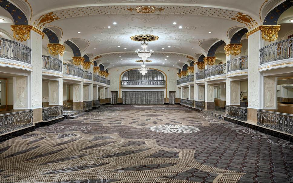 Banquet hall Photo