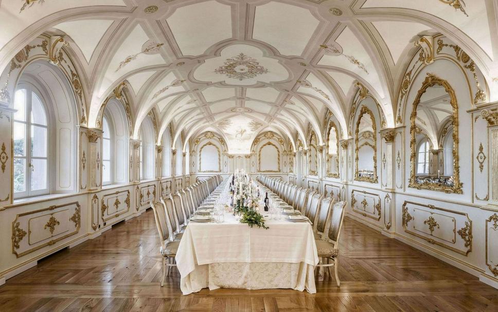 Banquet hall Photo