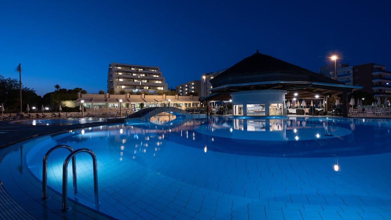 Savoy Beach Hotel & Thermal Spa