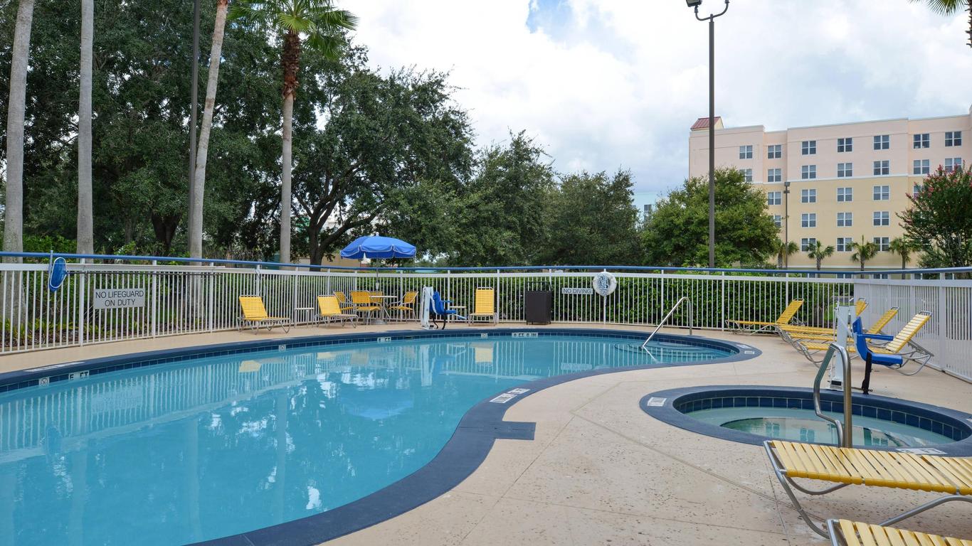 Fairfield Inn by Marriott Orlando Airport