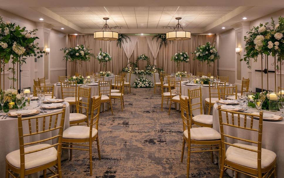 Banquet hall Photo