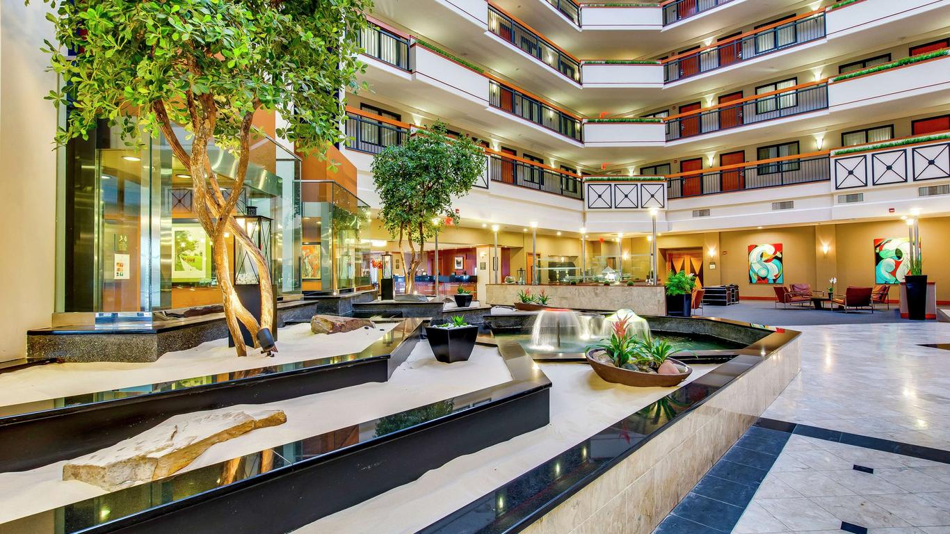 Embassy Suites by Hilton Louisville East