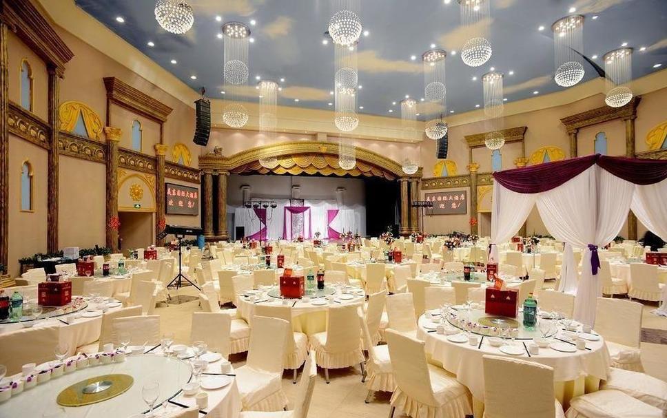 Banquet hall Photo