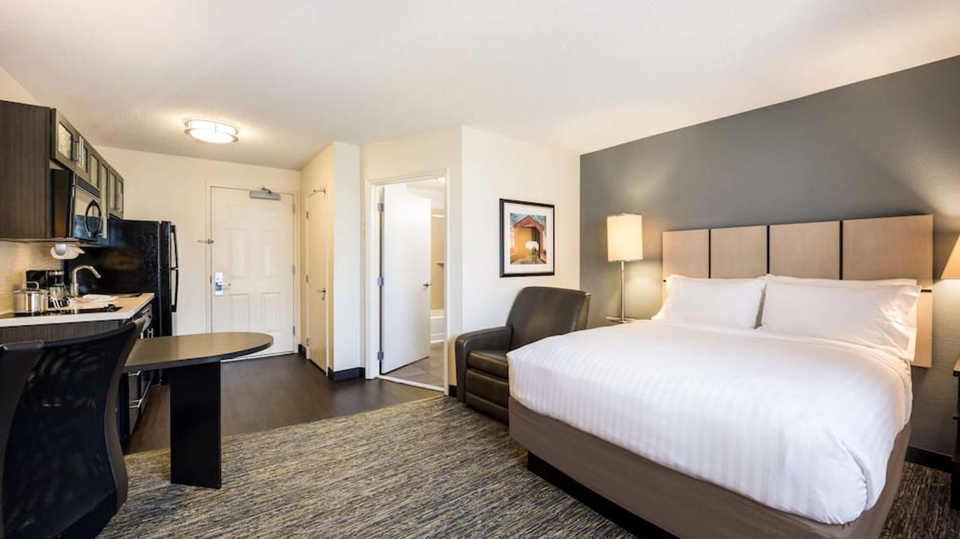 Sonesta Simply Suites Phoenix Glendale