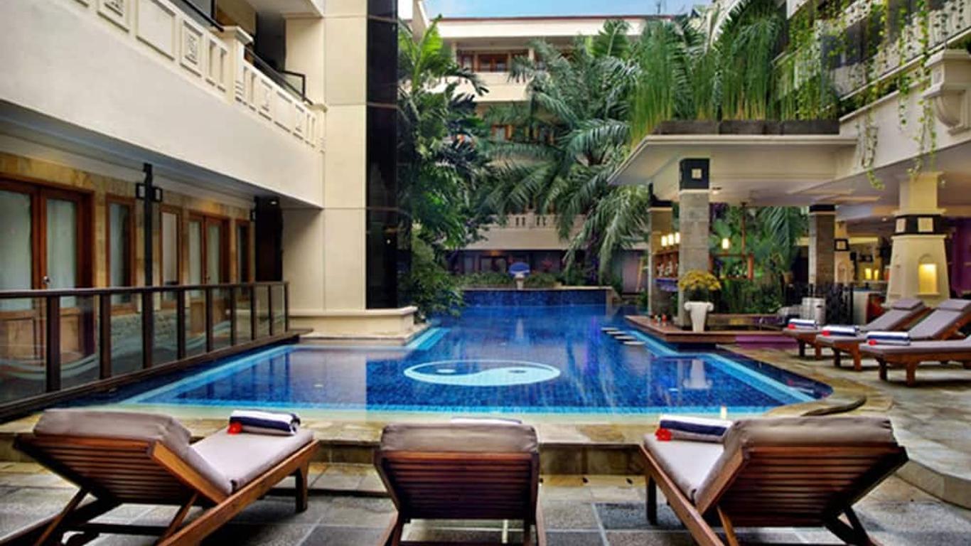 Famous Hotel Kuta