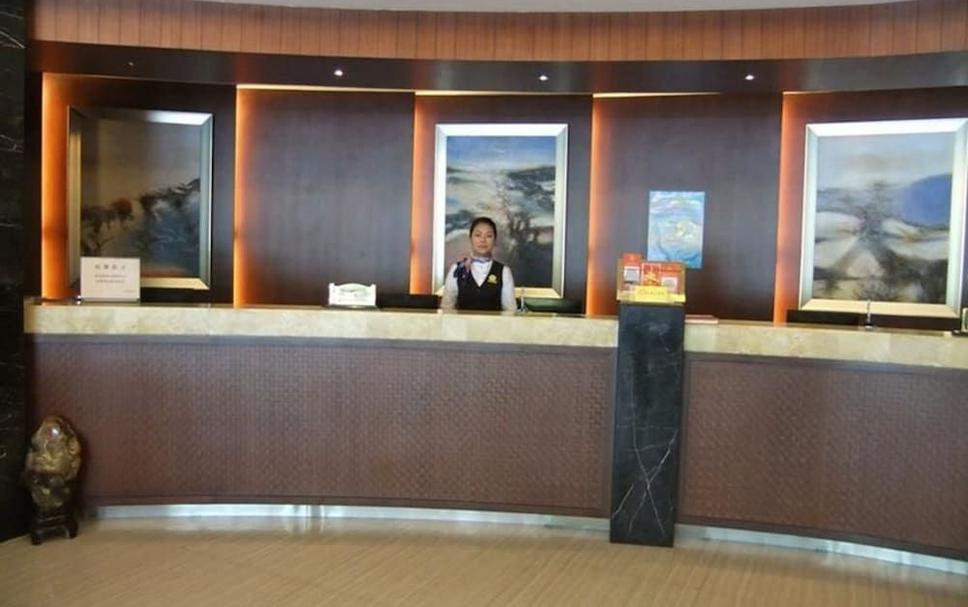 Front desk Photo