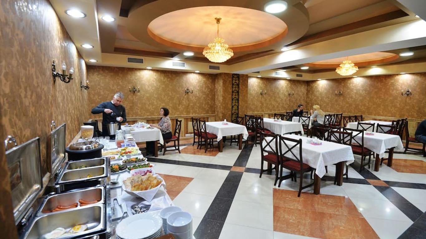 Yerevan Deluxe Hotel