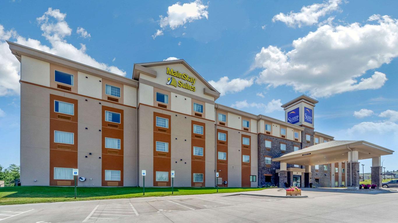 Sleep Inn & Suites University