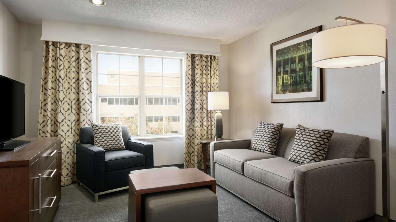 Homewood Suites by Hilton Kansas City Airport