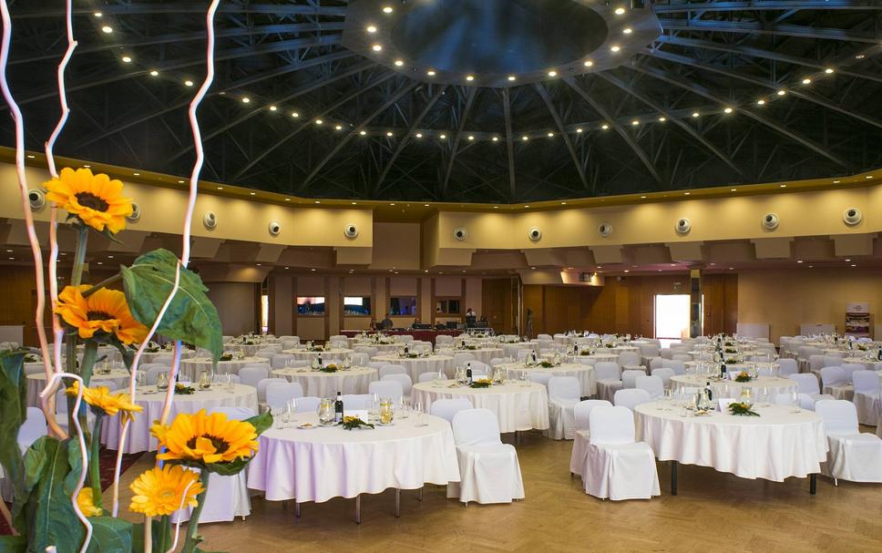 Banquet hall Photo